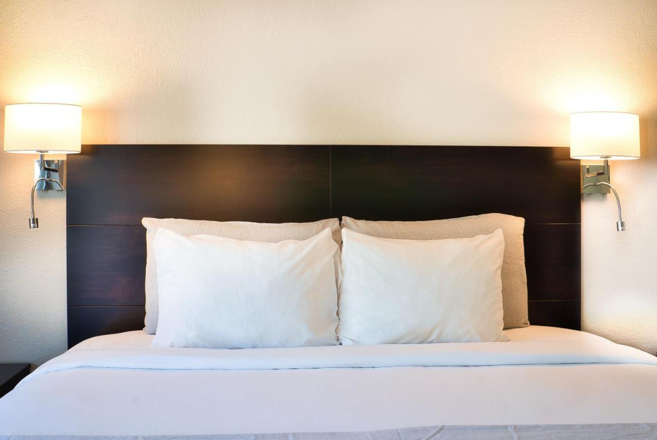 Align Inn Vermont Quechee Bagian luar foto