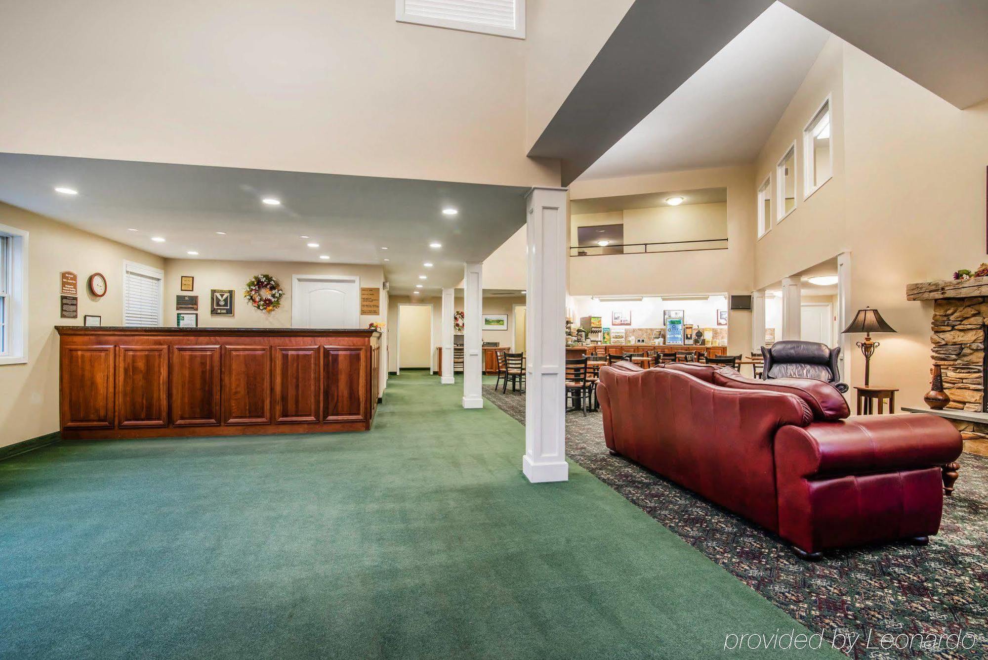 Align Inn Vermont Quechee Bagian luar foto