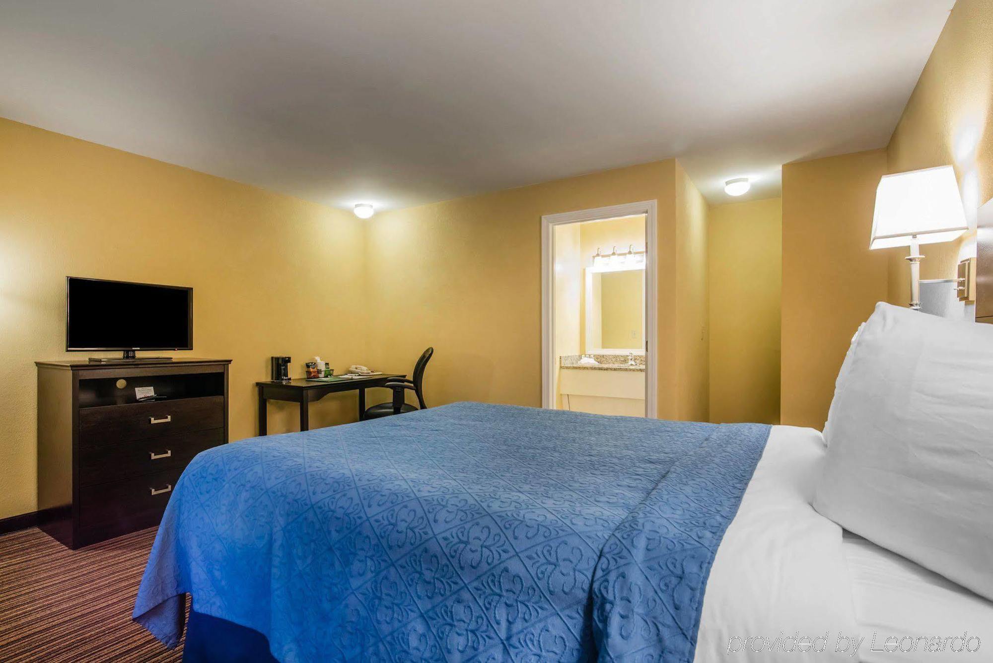 Align Inn Vermont Quechee Bagian luar foto