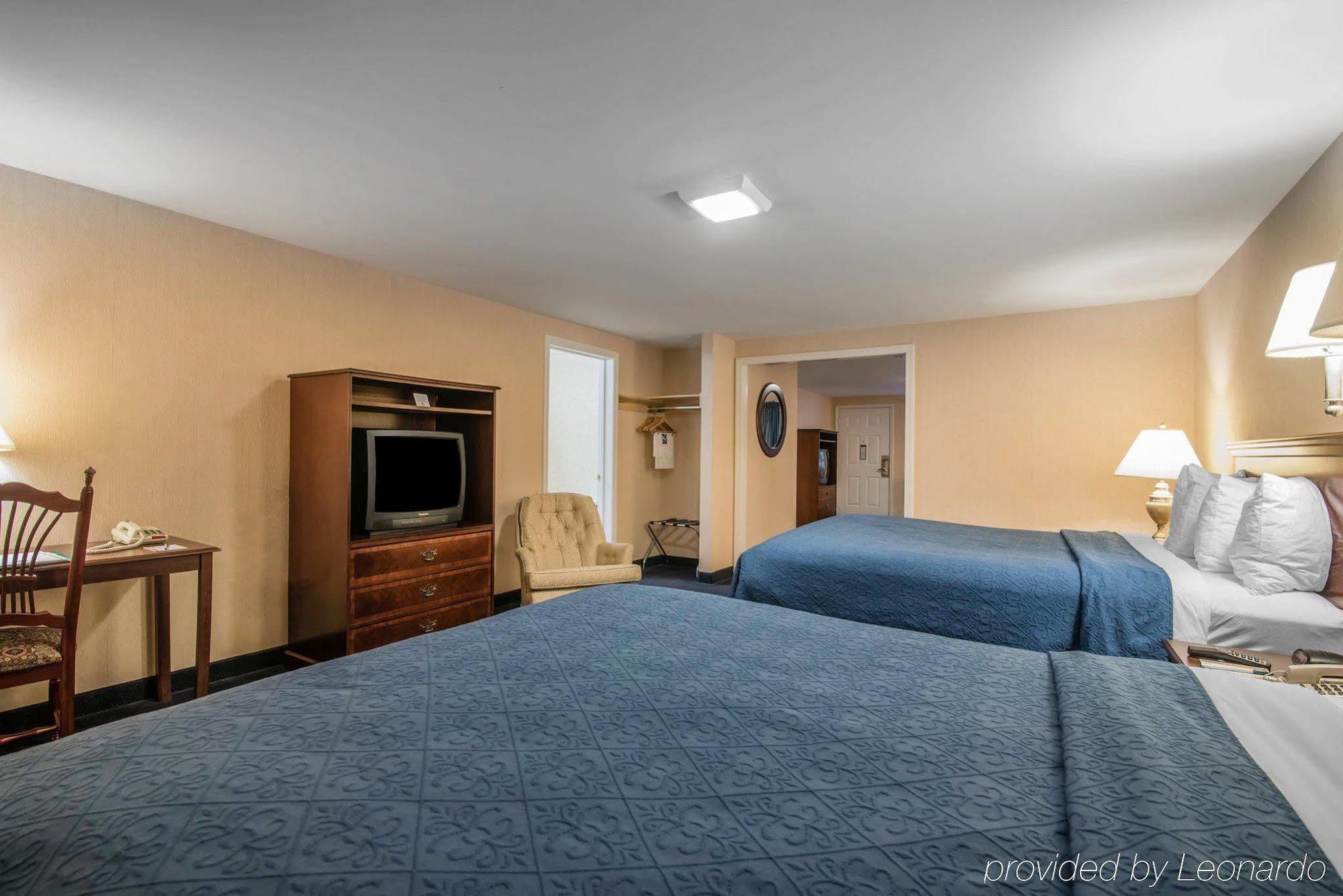 Align Inn Vermont Quechee Bagian luar foto